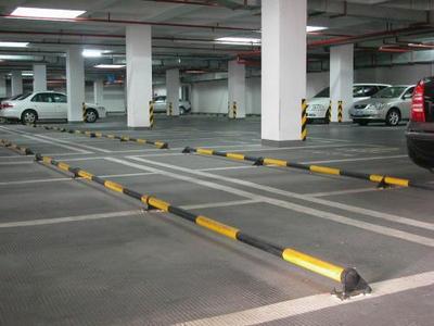 安顺停车场设施